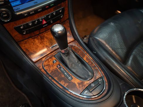 Used 2006 Mercedes-Benz CLS 55 AMG image 18