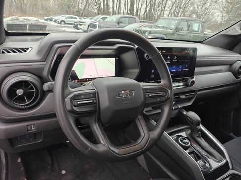 Certified 2024 Chevrolet Colorado Trail Boss w/ Technology Package image 10