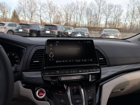 Certified 2026 Honda Odyssey Elite image 15