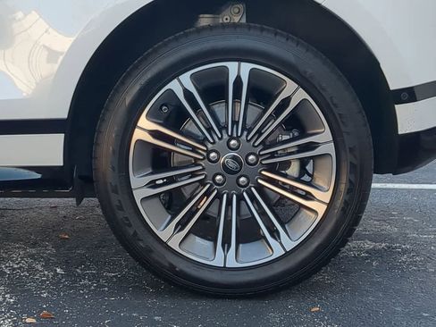 Used 2026 Land Rover Range Rover Evoque Dynamic SE image 13