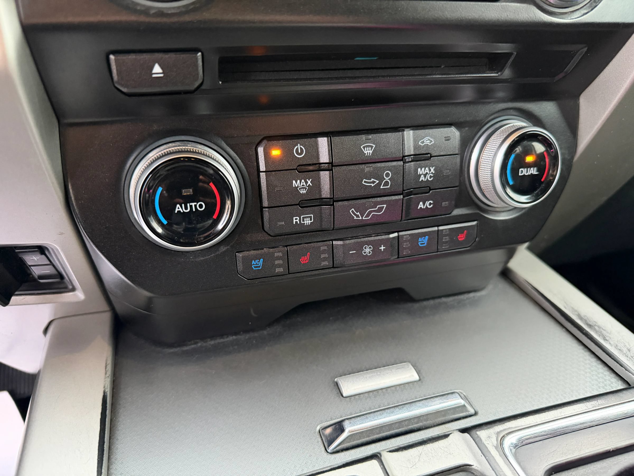 Used 2015 Ford F150 Lariat w/ Equipment Group 501A Mid AWD/4WD image 14