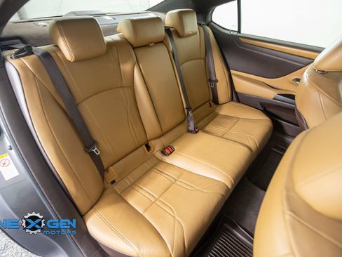 Used 2019 Lexus ES 350 w/ Accessory Package FWD image 38