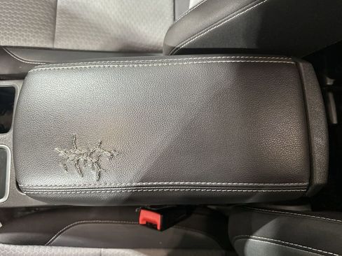 Used 2019 Ford Escape SE image 21