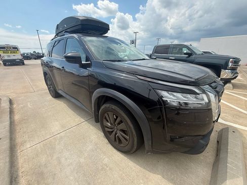 Used 2022 Nissan Pathfinder SV w/ SV Premium Package AWD/4WD image 4