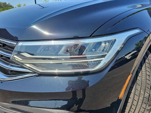 Used 2024 Volkswagen Tiguan S image 30