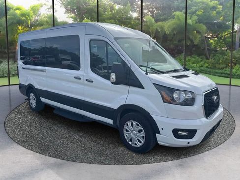 Used 2024 Ford Transit 350 XLT RWD image 3