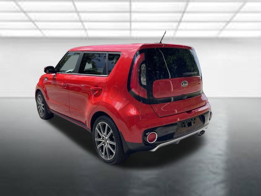 Used 2018 Kia Soul ! w/ Tech Package FWD image 3