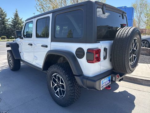 Used 2026 Jeep Wrangler Unlimited Rubicon AWD/4WD image 8