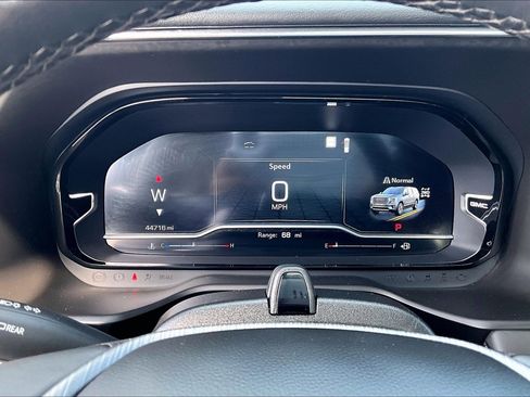 Used 2023 GMC Yukon Denali Ultimate AWD/4WD image 22