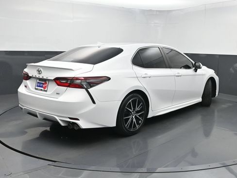 Used 2023 Toyota Camry SE w/ Convenience Package FWD image 23
