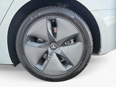 Used 2019 Tesla Model 3 Standard Range Plus RWD image 25