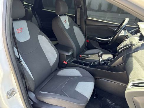 Used 2018 Ford Focus ST FWD image 16