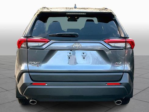 Used 2019 Toyota RAV4 XLE image 4
