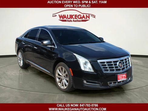 Used 2015 Cadillac XTS w/ Rear Seat Comfort Package FWD image 2