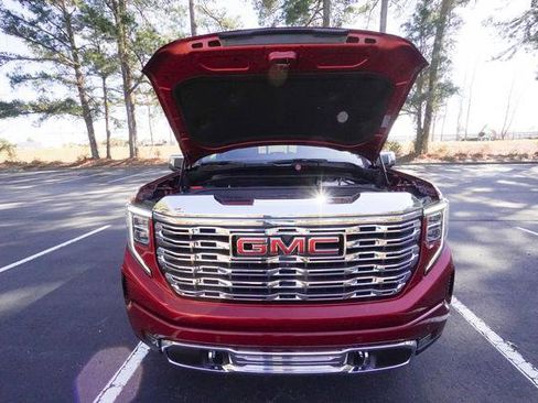 Used 2024 GMC Sierra 1500 Denali w/ Technology Package image 9