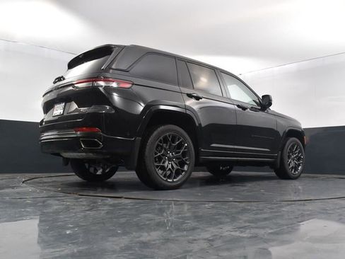 New 2025 Jeep Grand Cherokee Summit image 52