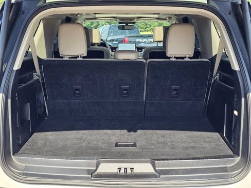 Used 2022 Ford Expedition Max XLT RWD image 25