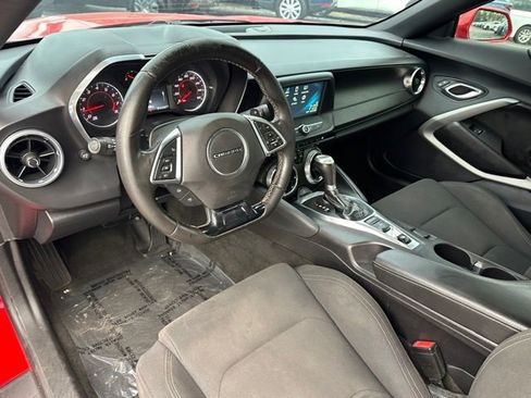 Used 2016 Chevrolet Camaro LT RWD image 29