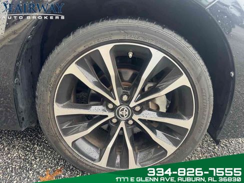 Used 2018 Toyota Corolla XSE image 34