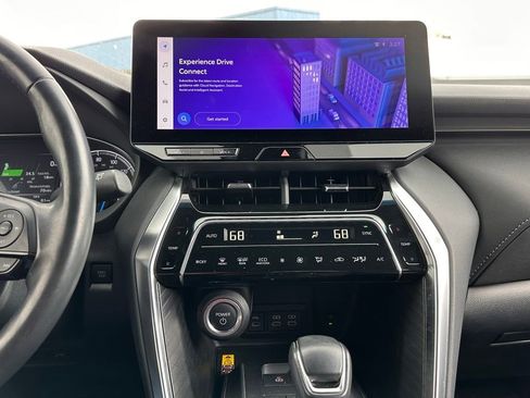 Used 2023 Toyota Venza Nightshade AWD/4WD image 33