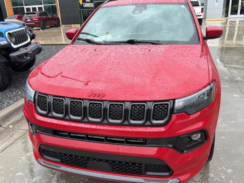 Used 2023 Jeep Compass Limited AWD/4WD image 8