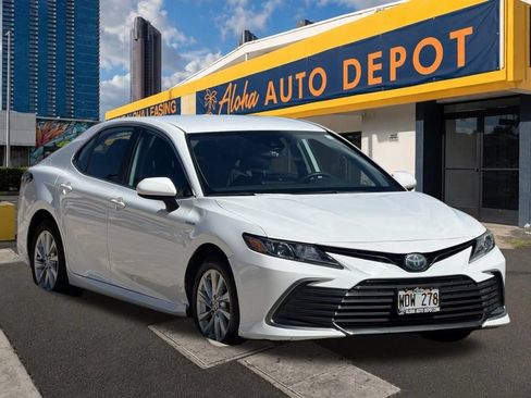 Used 2021 Toyota Camry LE FWD image 7