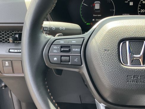 Used 2025 Honda CR-V Sport image 21