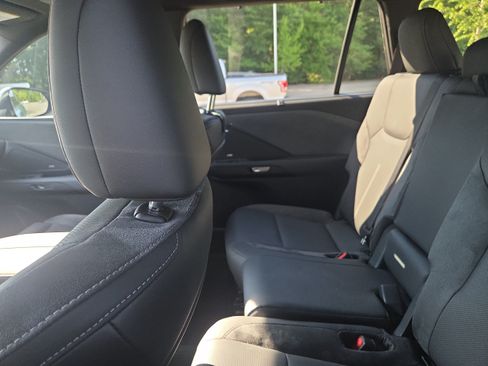 Used 2025 Lexus TX 350 AWD w/ Technology Package image 10