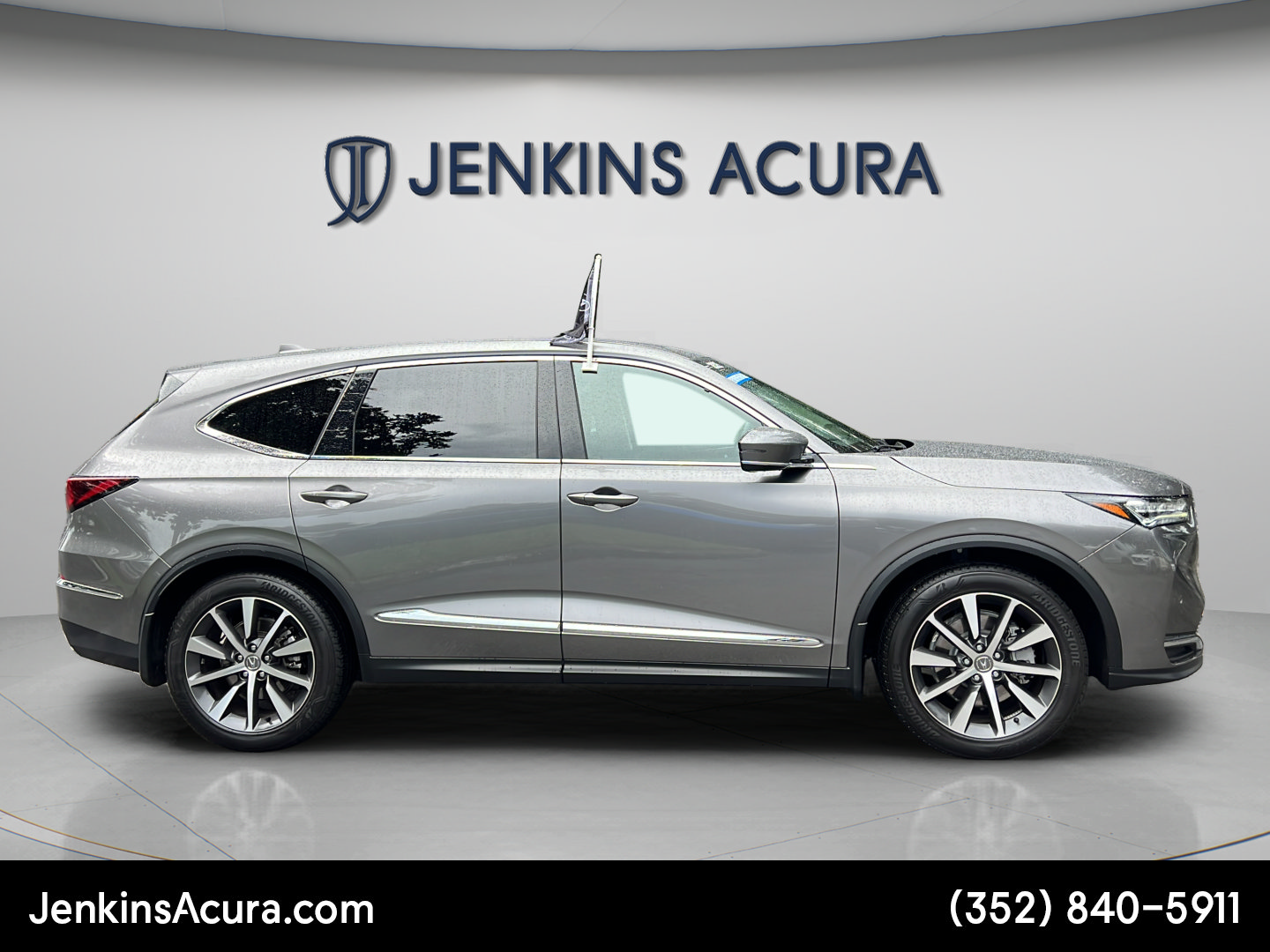 Used 2025 Acura MDX w/ Technology Package AWD/4WD image 2