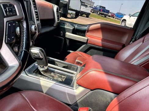 Used 2018 Ford F150 Platinum AWD/4WD image 16