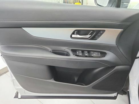 Used 2025 Nissan Murano SL w/ Cargo Package AWD/4WD image 35