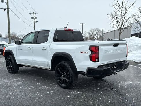 Used 2024 Chevrolet Colorado Z71 w/ Z71 Convenience Package 2 image 8