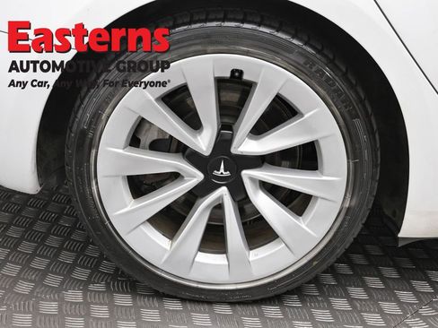 Used 2022 Tesla Model 3 Long Range AWD/4WD image 24
