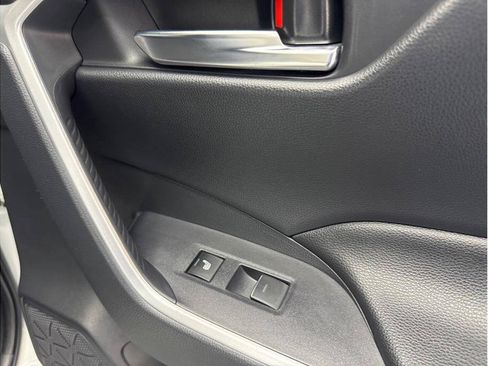 Used 2022 Toyota RAV4 SE w/ Weather & Moonroof Package AWD/4WD image 24