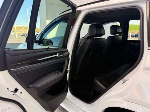 Used 2017 BMW X3 xDrive35i image 16