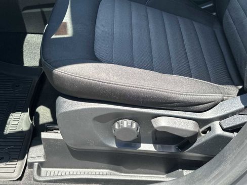 Used 2021 Ford Edge SE FWD image 13