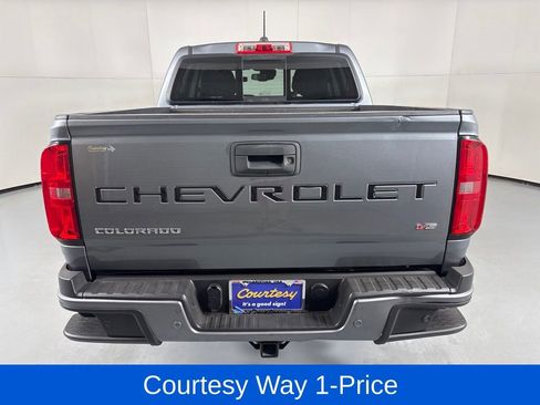 Used 2022 Chevrolet Colorado LT w/ Luxury Package RWD image 9