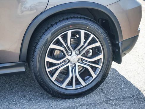 Used 2019 Mitsubishi Outlander Sport ES FWD image 10