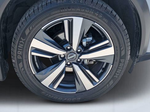 Used 2022 Nissan Rogue SL w/ SL Premium Package FWD image 11