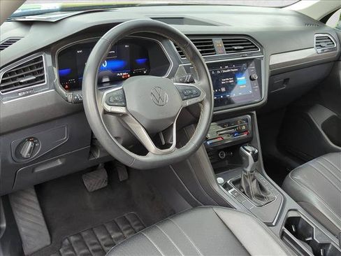 Used 2024 Volkswagen Tiguan SE FWD image 10