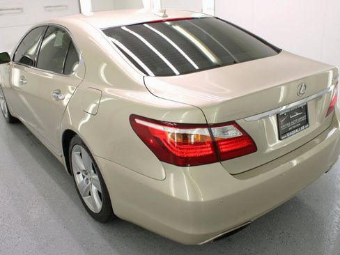 Used 2012 Lexus LS 460 w/ Luxury Value Edition RWD image 7