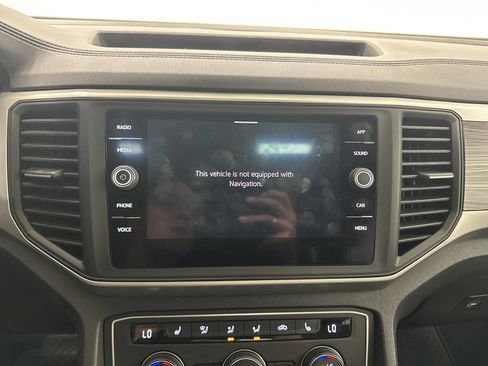 Used 2021 Volkswagen Atlas Cross Sport SE AWD/4WD image 24