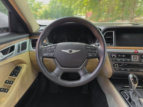 Used 2017 Genesis G80 5.0 Ultimate RWD image 6