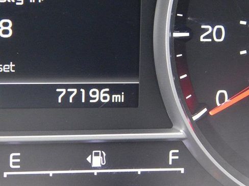 Used 2022 Kia Sorento S w/ Panoramic Sunroof Package image 27