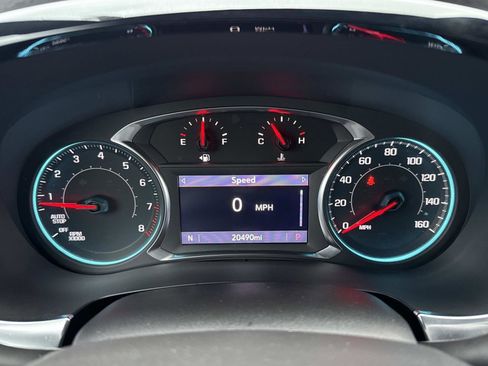 Used 2023 Chevrolet Traverse LT image 11