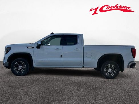 New 2026 GMC Sierra 1500 SLE w/ Preferred Package image 3