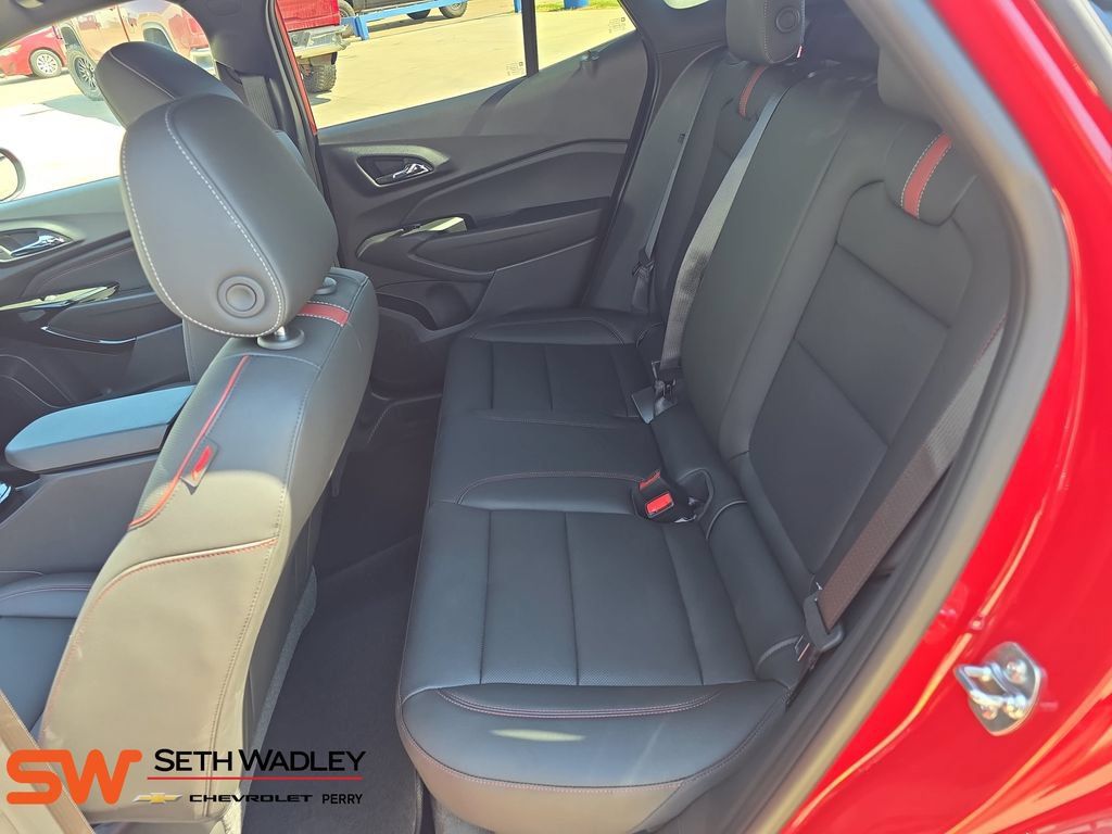 New 2026 Chevrolet Trax RS w/ Sunroof Package FWD image 15