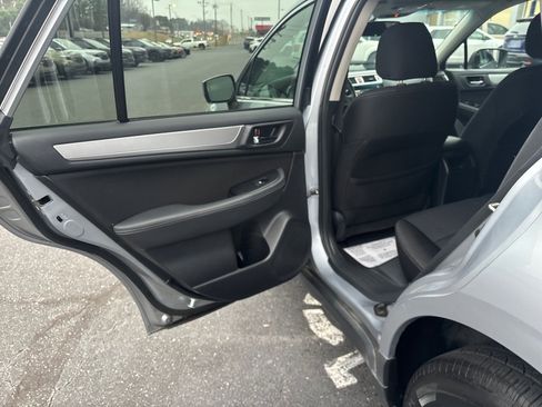 Used 2015 Subaru Outback 2.5i Premium image 30