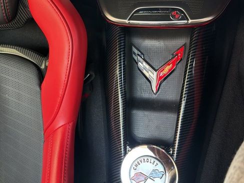 Used 2021 Chevrolet Corvette Stingray w/ Chrome Exterior Badge Package image 23