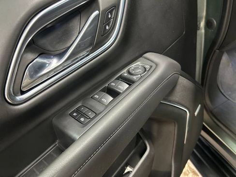 Used 2023 Chevrolet Tahoe LT w/ Luxury Package AWD/4WD image 16